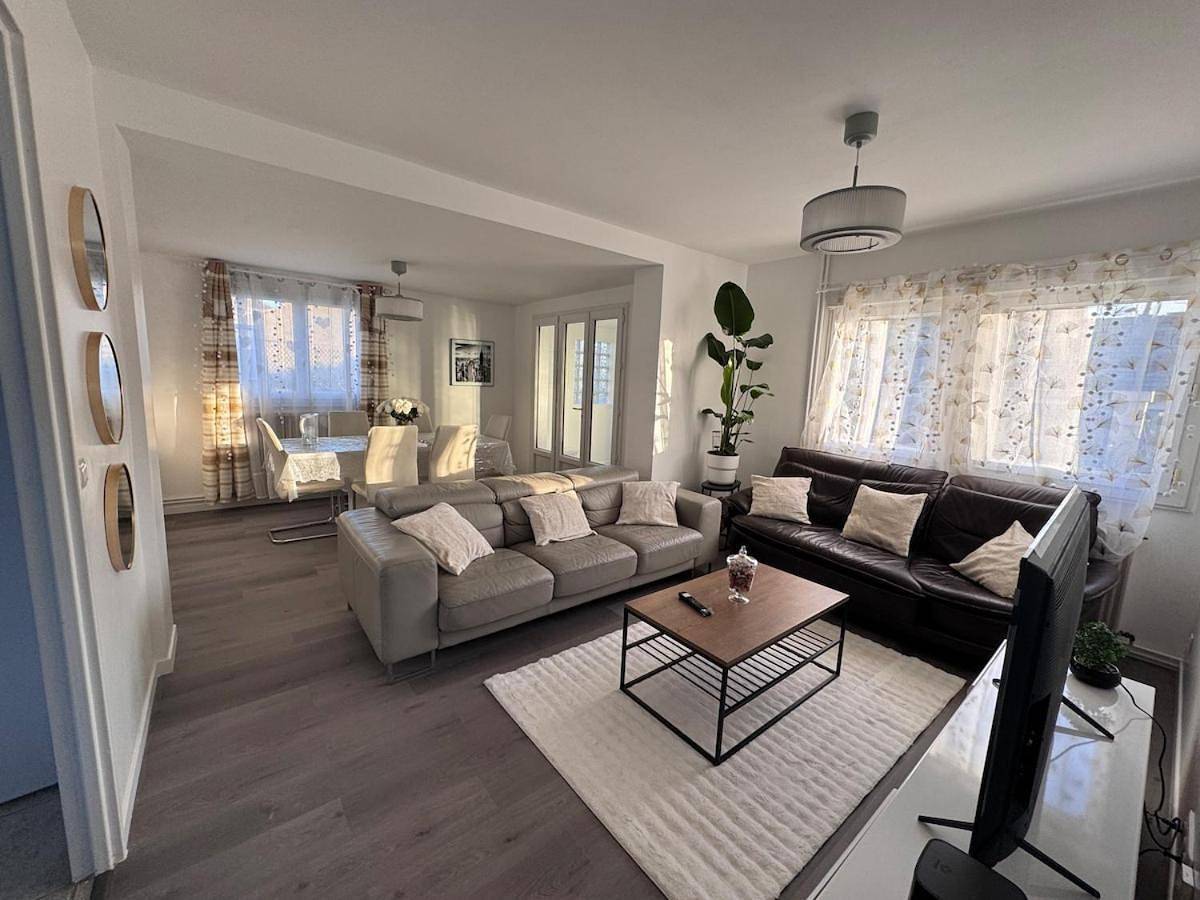 Three-Bedroom House in Garges-lès-Gonesse, Val-d'Oise