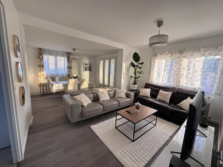 Location de vacances pour 6 personnes, avec Terrasse ainsi que Jardin et Vue à Garges-lès-Gonesse