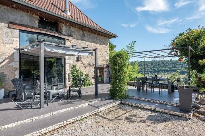 Location de vacances pour 10 personnes, avec jacuzzi dans Gresin