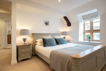 Log Cabin for 8 People in Ilmington, The Cotswolds, Photo 3