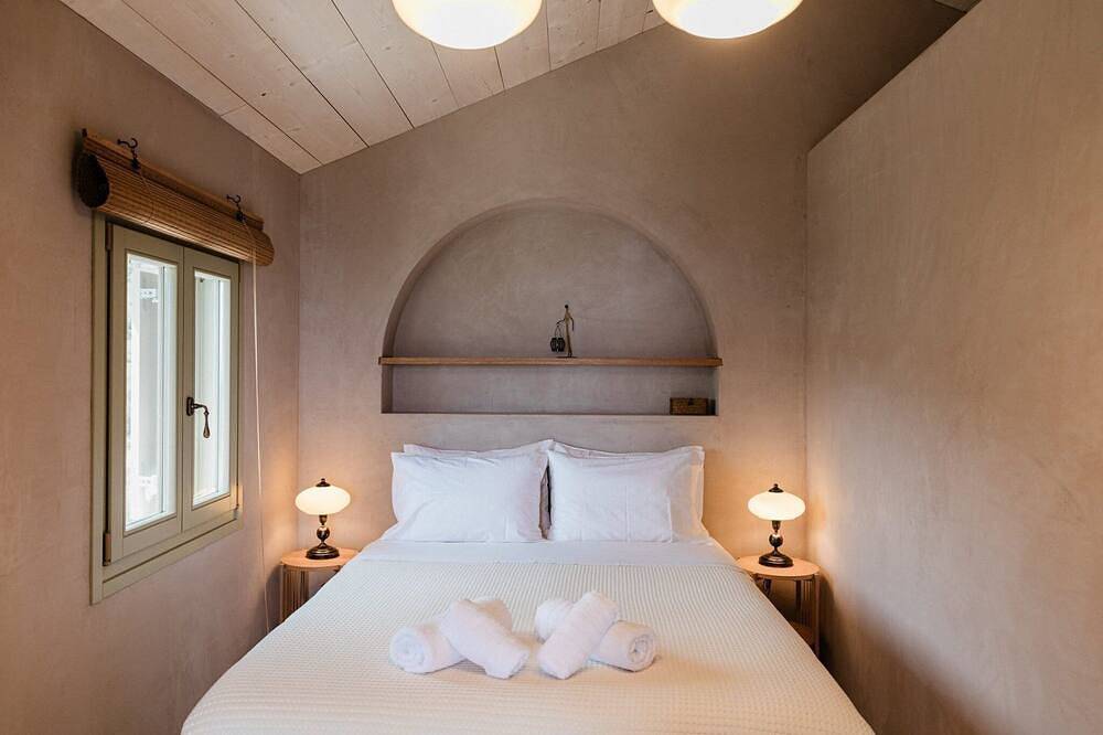 Villa Hydraline, 2 Bdr, Private Pool and Garden, Furnished Terrace, Vathy,. in Griechenland