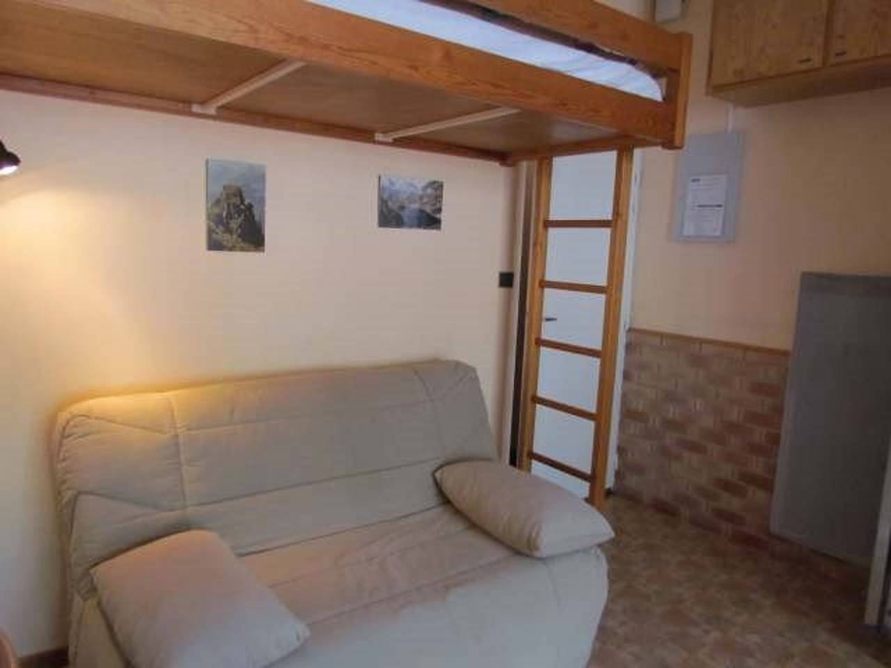 Ganzes Studio, Gemütliches Studio für 2 Personen mit Balkon, zentral in Cauterets, nah an Skiliften und Thermalbad in Cauterets, Nationalpark Pyrenäen