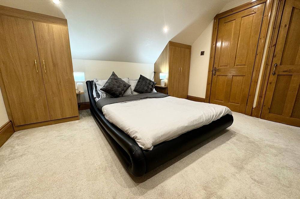 2-Bed Cottage, Sleeps 4, 10 mins to Glasgow Centre in Glasgow, Greater Glasgow and Clyde Valley