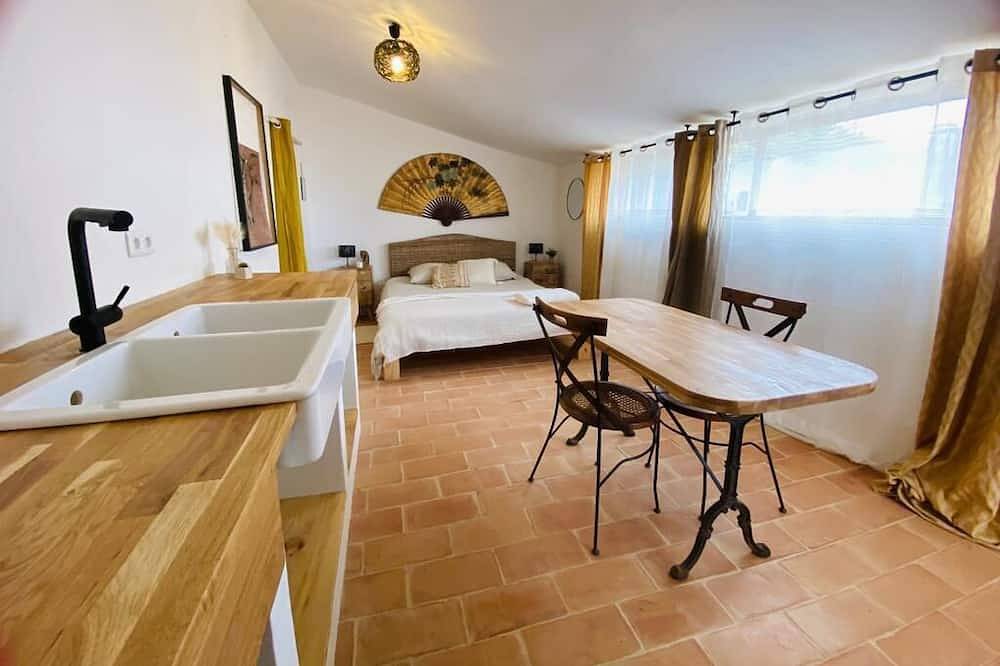 Ganze Wohnung, Studio Maya surrounded by nature and horses in Jouques, Aix-en-Provence und Umgebung