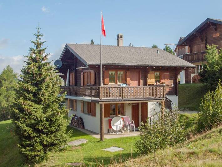 Ferienwohnung für 4 Personen, mit Balkon und Terrasse sowie Garten und Ausblick in Brig