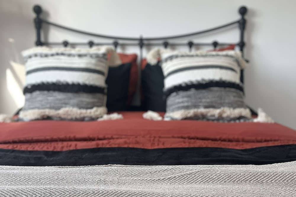 Entire apartment, Central Tranquil Deluxe Urban Retreat in Leicester, Heart of England