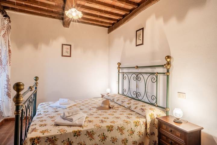 Agriturismo 'Agriturismo Fadanelli - Il Granaio' con piscina condivisa, giardino condiviso e Wi-Fi in Lamporecchio, Provincia di Pistoia