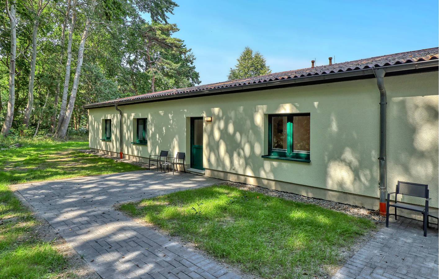 Ganze Ferienwohnung, Rückzugsort am Strand mit Digital-TV und WiFi, Parkplatz in Drewoldke, Juliusruh