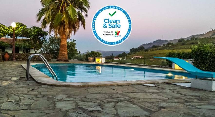 Location de vacances pour 6 personnes, avec piscine et jardin dans Tabuaço - 3