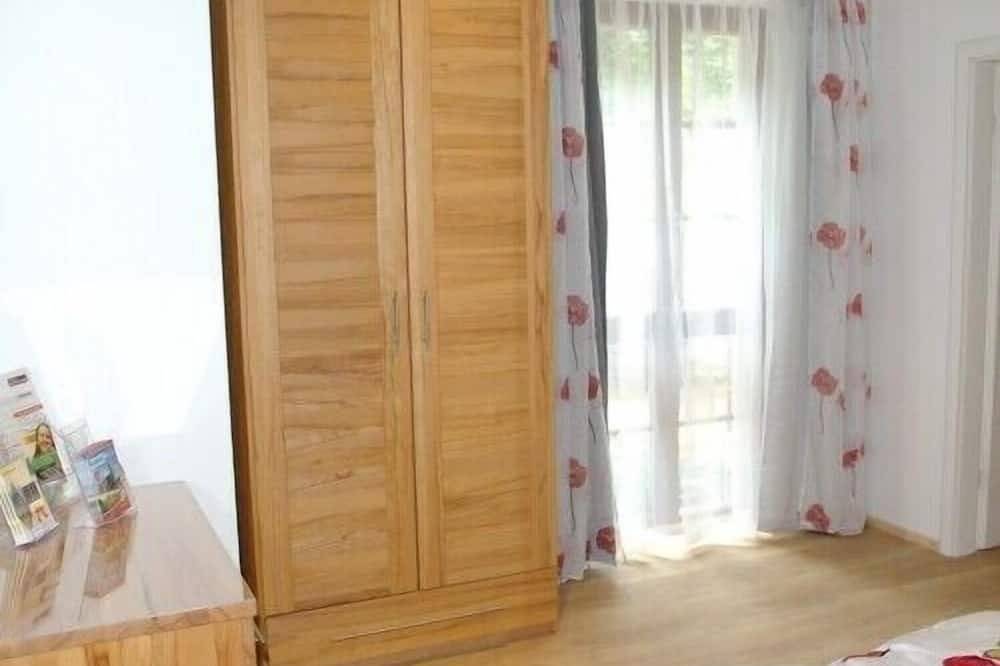 Appartamento intero, Accogliente appartamento di 54 mq, con terrazza, connessione Wi-Fi gratuita in Regensburg, Baviera Orientale