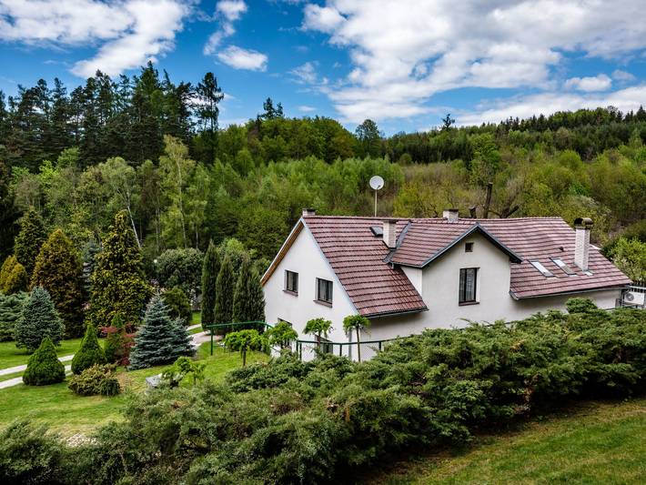 Casa de vacaciones para 10 personas, con vistas y sauna además de piscina y jardín - 1