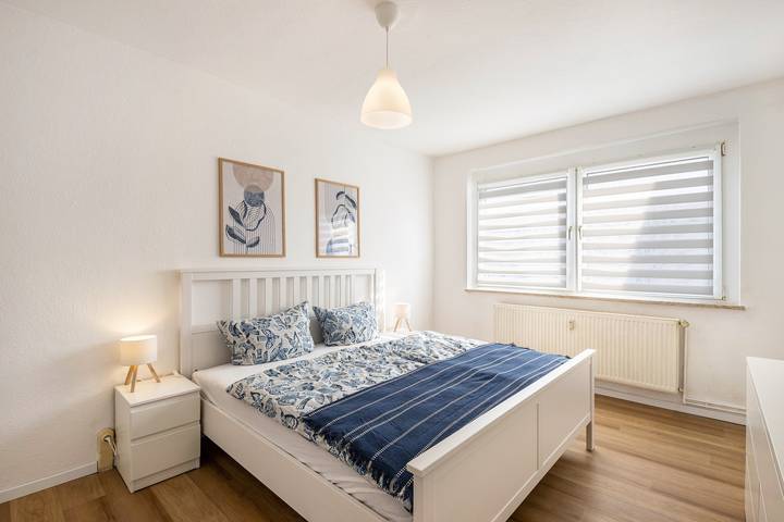 Ferienwohnung für 4 Personen, mit Balkon und Seeblick in Saale-Unstrut