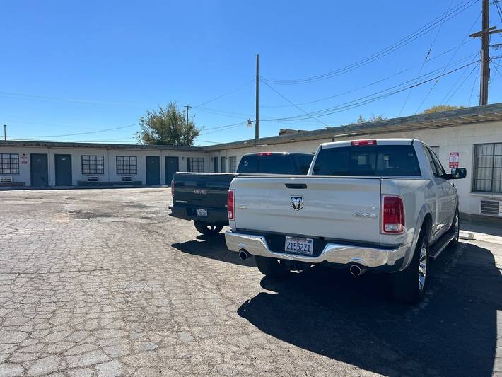 Rosamond, Ca |Volles Bett in Kern County