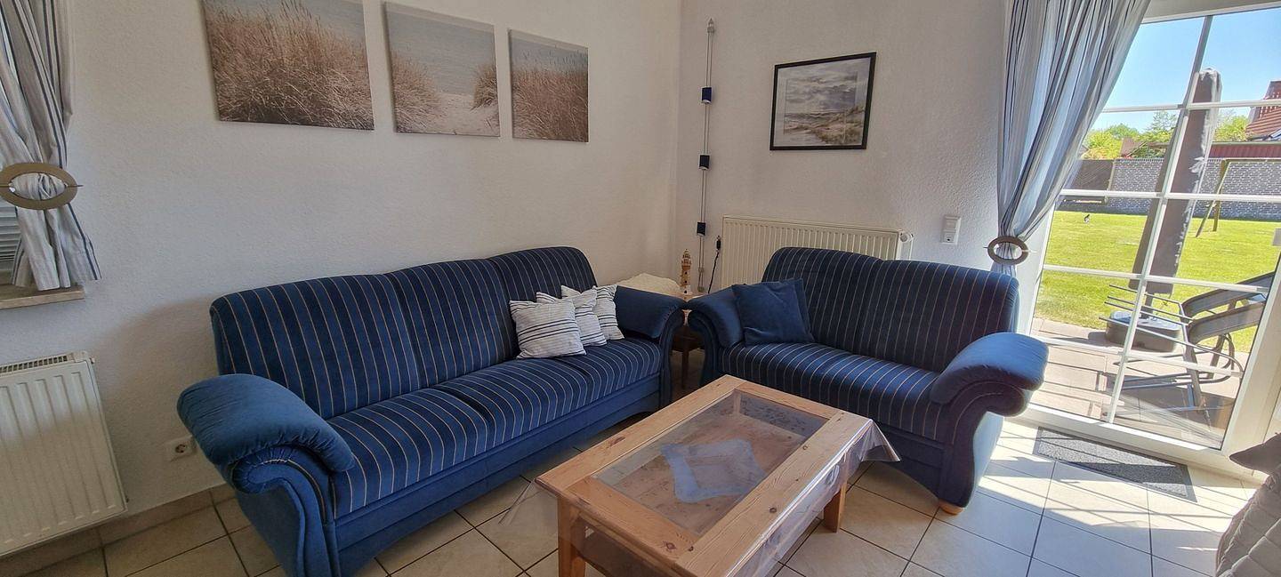 Ferienhaus (85qm) für 5 Personen und Hund mit Kamin und großem Garten in Norden, Norden und Umgebung