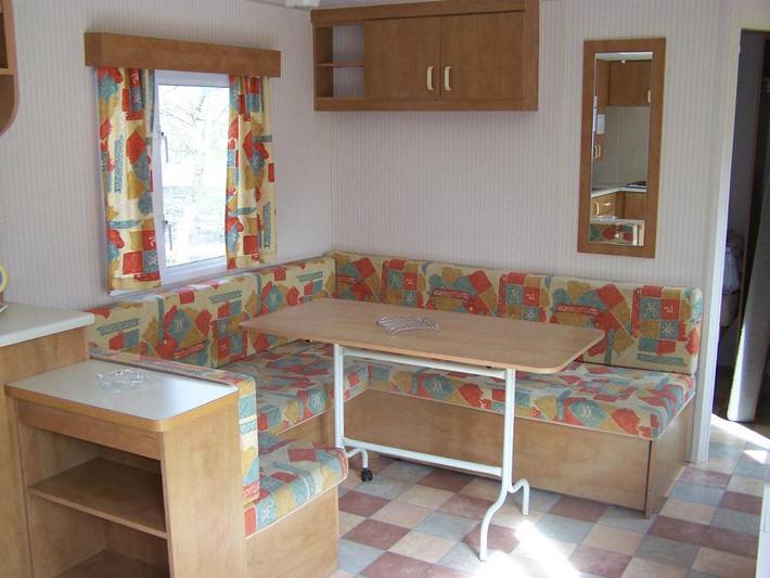 Camping pour 4 personnes, avec terrasse et jardin, animaux acceptés à Vendays-Montalivet - 4