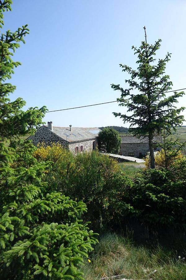 Location de vacances pour 8 personnes, avec Terrasse ainsi que Jardin et Vue à Les Vastres