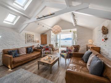 Holiday Rental for 6 People in Isle of Anglesey, North-Wales, Photo 3