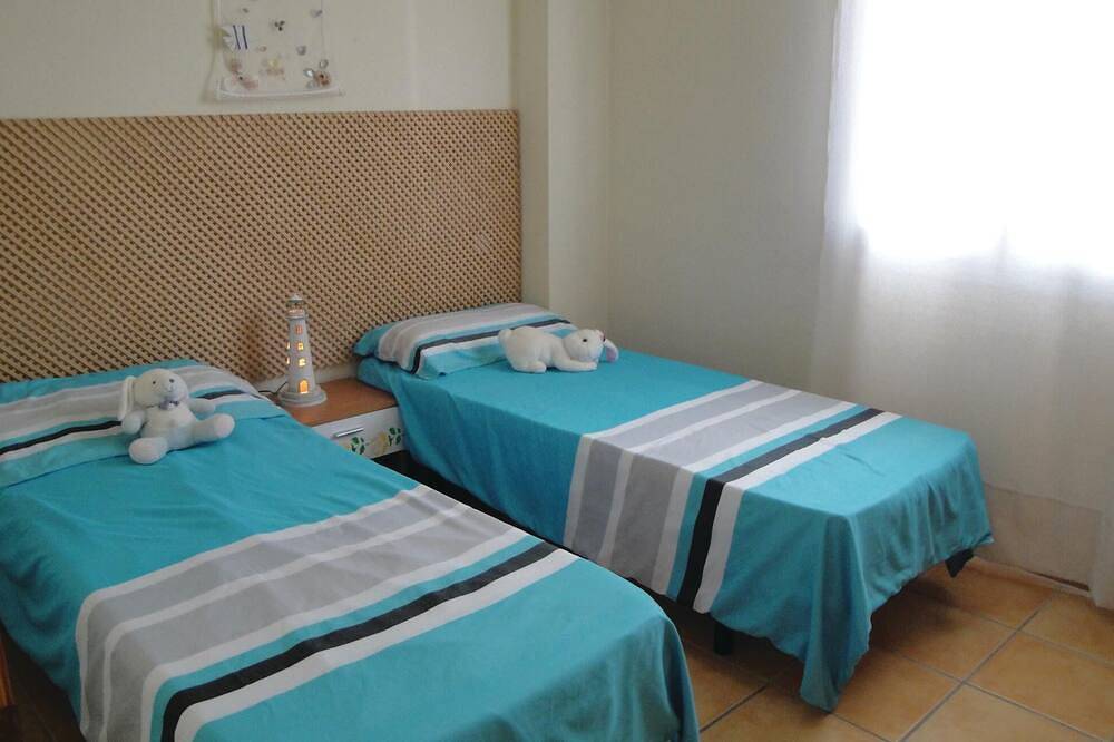 Entire apartment, 2 bedroom nice apartment in Altea in Platja L'Olla, Altea