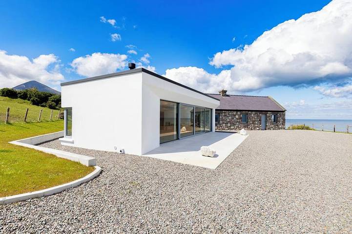 Cottage for 4 people, with garden and terrace, with pets in Achill Island