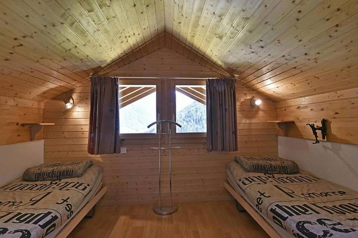 Appartement entier, 4 pièces duplex très confortable pour 6 personnes : Living - cuisine avec congélateur, machine à caf in Grimentz, Anniviers
