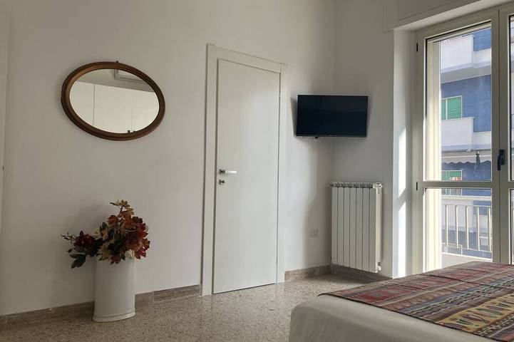 Ganze Wohnung, Apartment-Superior-Eigenes Badezimmer-Blick zur Meerseite-B&B mare mio in Pescara, Pescara Provinz