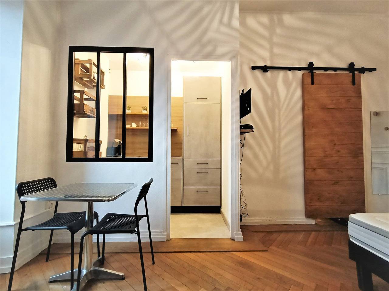 Studio entier, Studio élégant, confortable avec Wifi, proche parc in Aix-les-Bains, Région de Chambéry