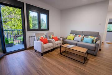 Chalet para 4 personas, con vistas y jardín en Ribeira Sacra