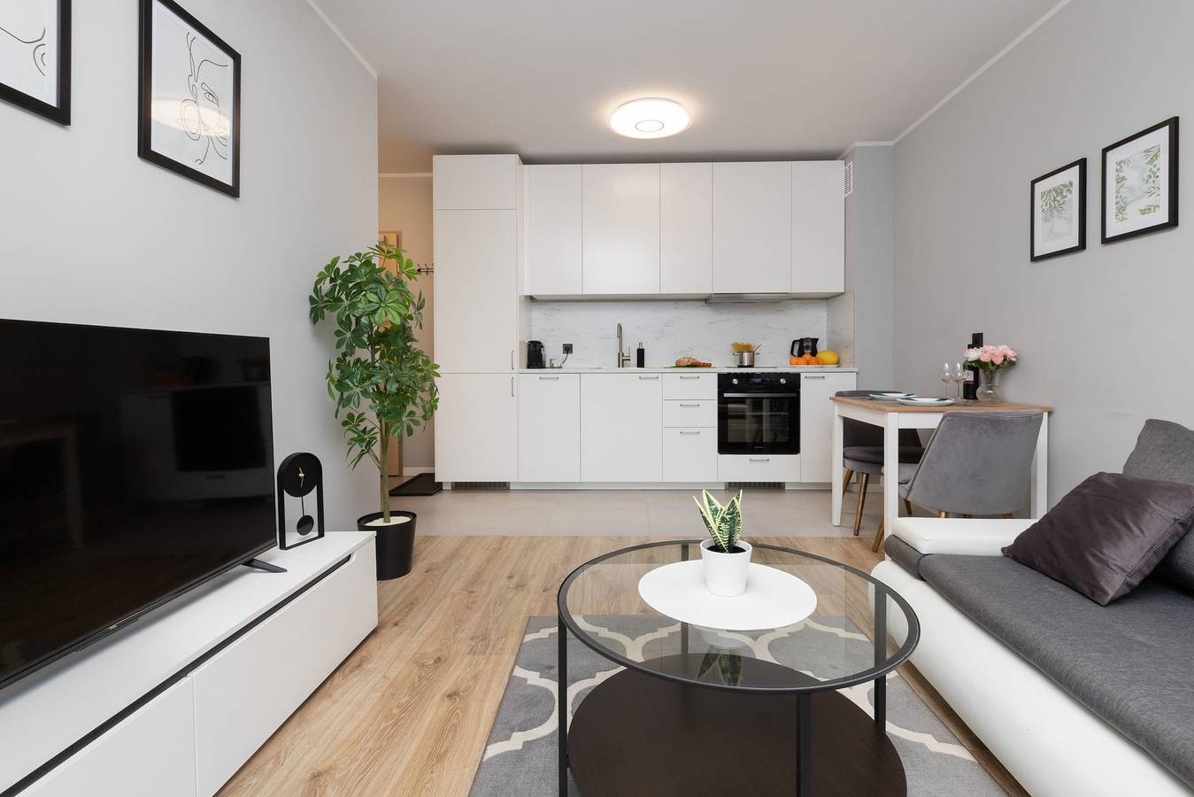 Geheel appartement, Modern Apartment | Garden, Parking and Air Conditioning in Gdynia, Zatoka Gdańska