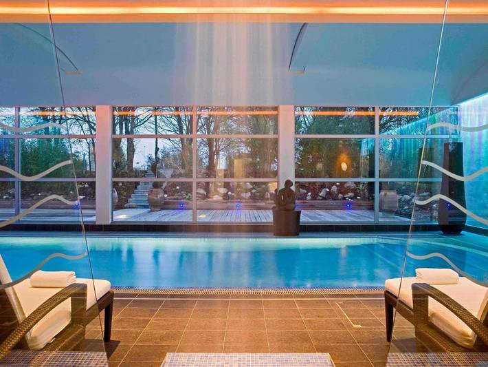 Hôtel pour 4 personnes, avec piscine et terrasse, animaux acceptés