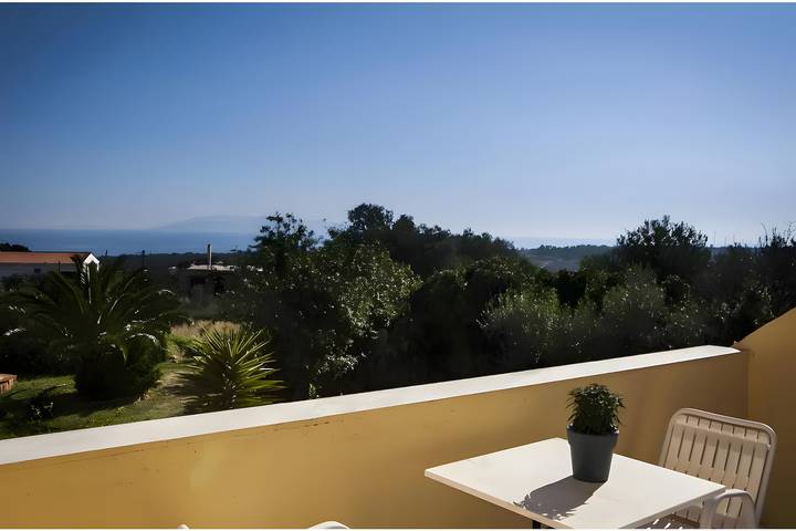 Διαμερίσματα διακοπών για 2 άτομα, με κήπο στον Καραβάδο