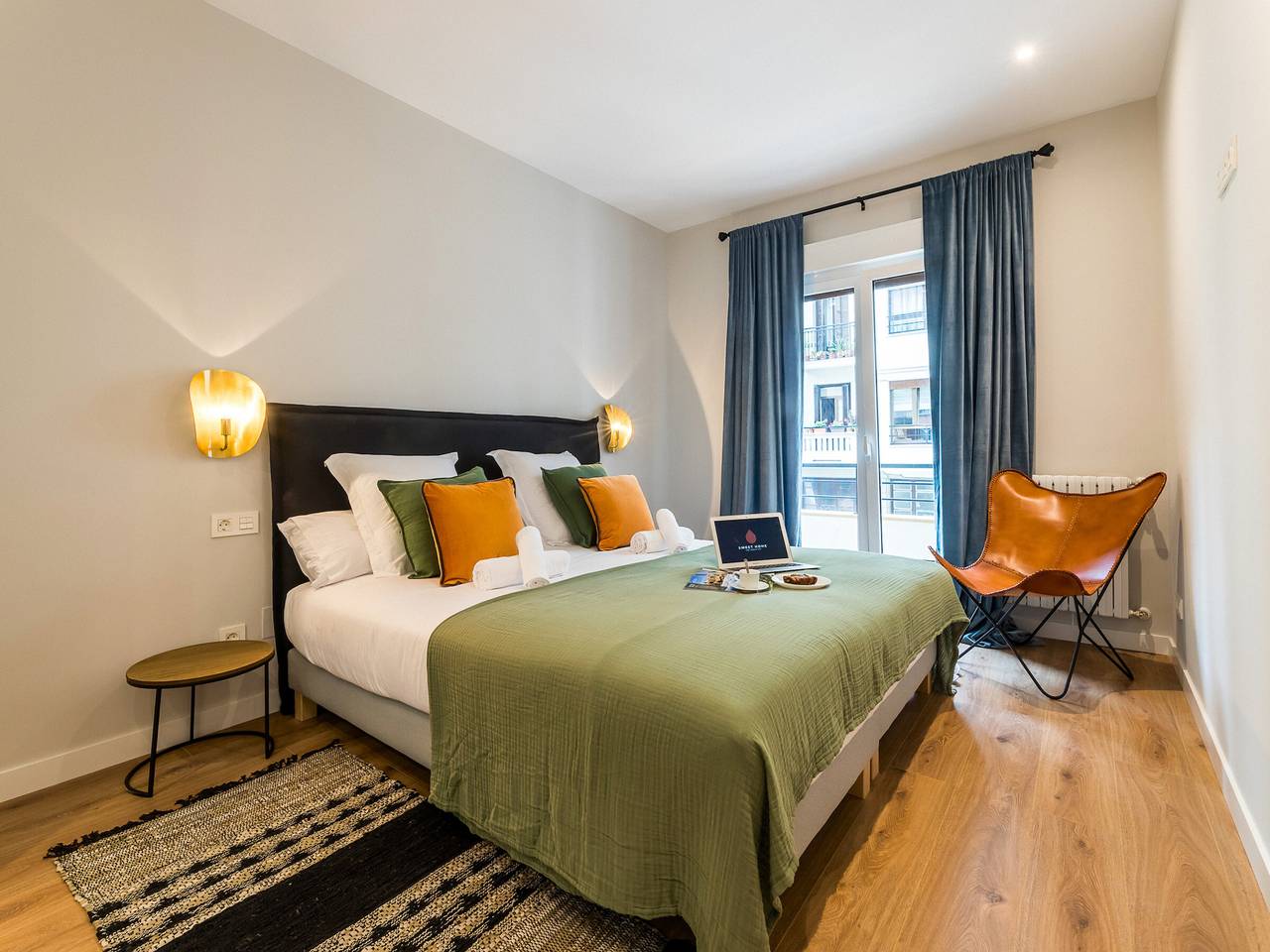 Entire apartment, Spacious apartment in the heart of San Sebastián, perfect for city and beach exploration in Zurriola (San Sebastian), San Sebastian