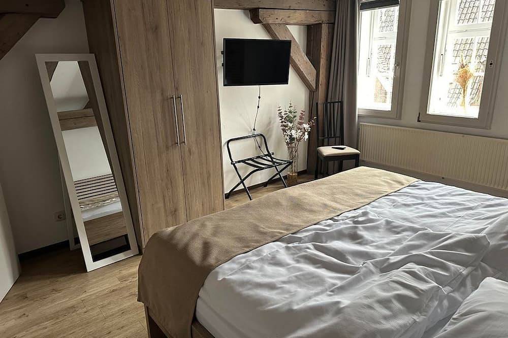 Apartamento entero, 3rd floor: Apartment with 2 bedrooms and shower - Brauberger's Ferienwohnung in Lübeck, Bahía de Lübeck