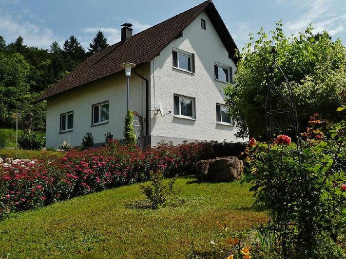 Gîte pour 3 personnes, avec jardin à Gaggenau