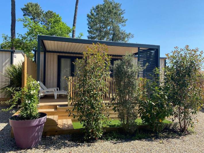Camping pour 4 personnes, avec piscine ainsi que bassin pour enfant et terrasse à Arès - 2