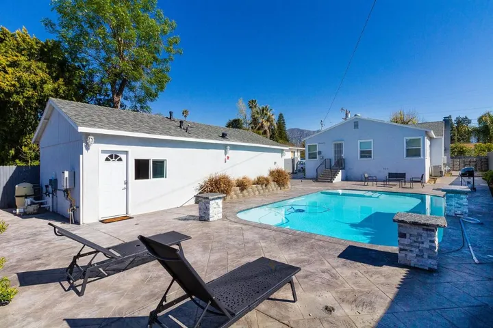 Casa de vacaciones para 12 personas, con jardín y piscina - 1