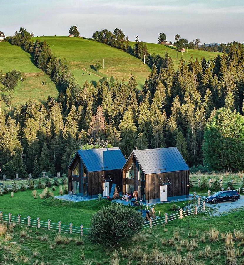 Two-Bedroom House in Leśnica, Karpaty (Polska)