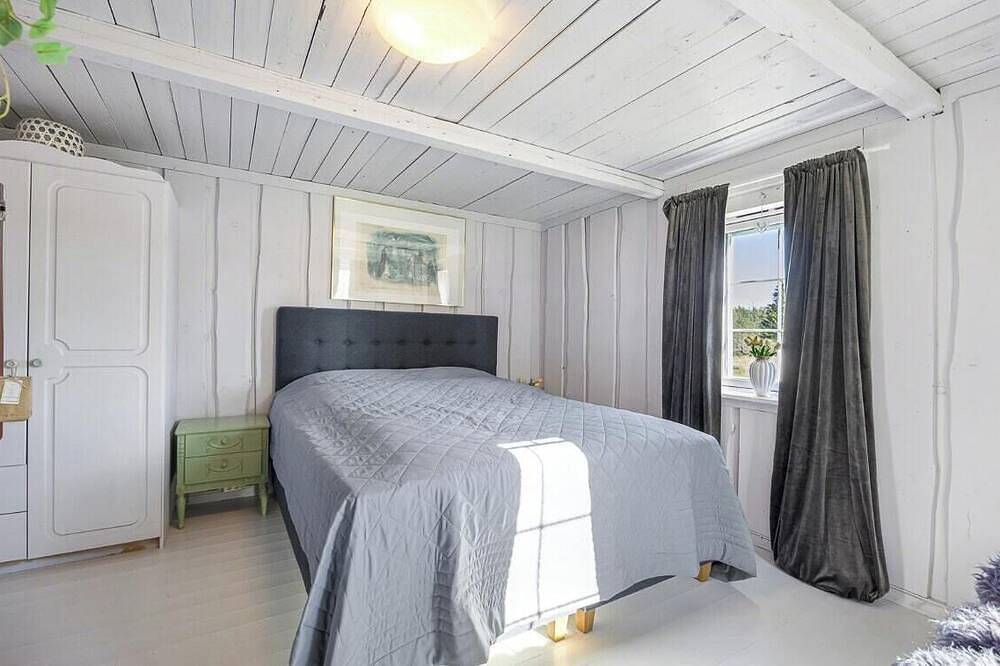 Kleiner Bauernhof am Nidelva mit Sauna und Badestam in Åmli