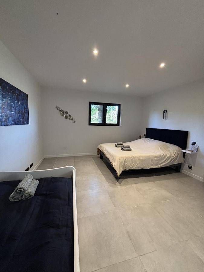 Location de vacances pour 10 personnes, avec terrasse et piscine à Ouchamps - 3