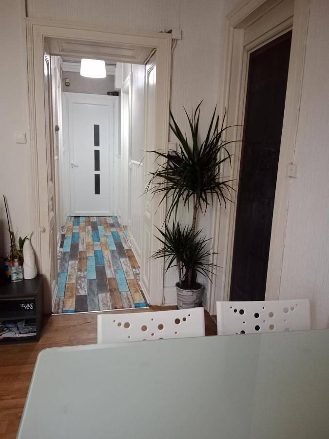 Appartement entier, Two-Bedroom Apartment in Luxeuil-les-Bains, Haute-Saône