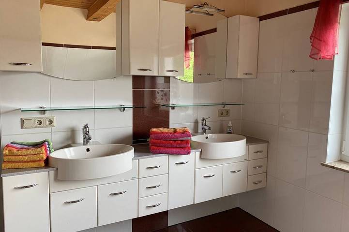 Ganze Wohnung, Ferienwohnung 1B Obergeschoss - Ferienwohnungen Runschke in Langendorf (Lüssow), Lüssow