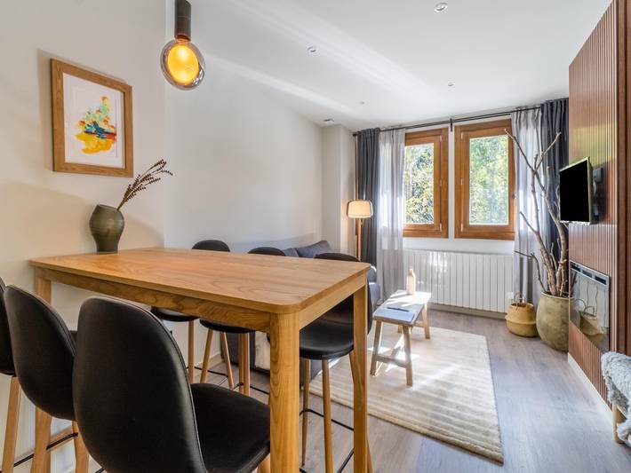 Apartamento entero, Casa de piedra cerca de Benasque y lago in Cerler, Benasque