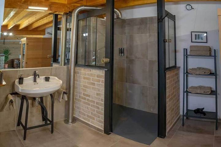 Loft Terre jacuzzi et sauna privatif Gravelines in Gravelines, Région de Dunkerque