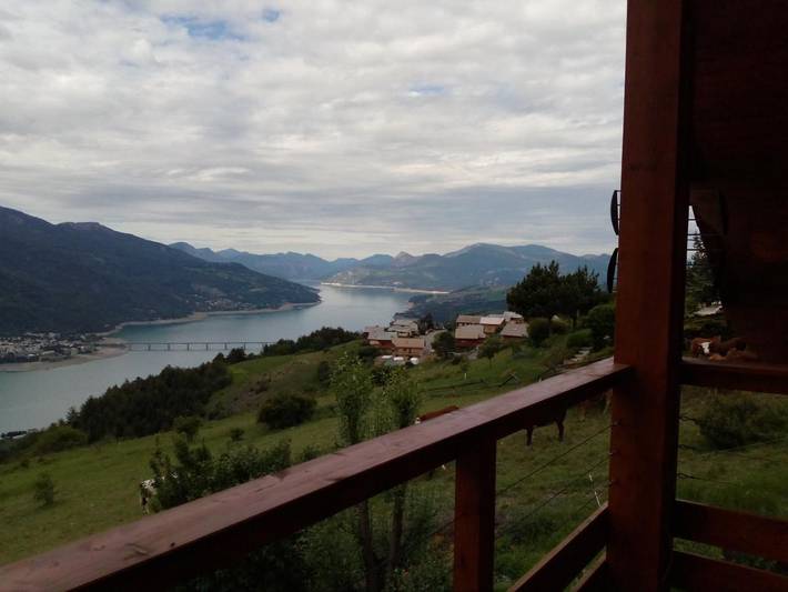 Gîte pour 5 personnes, avec jardin et jacuzzi à Puy-Sanières - 4