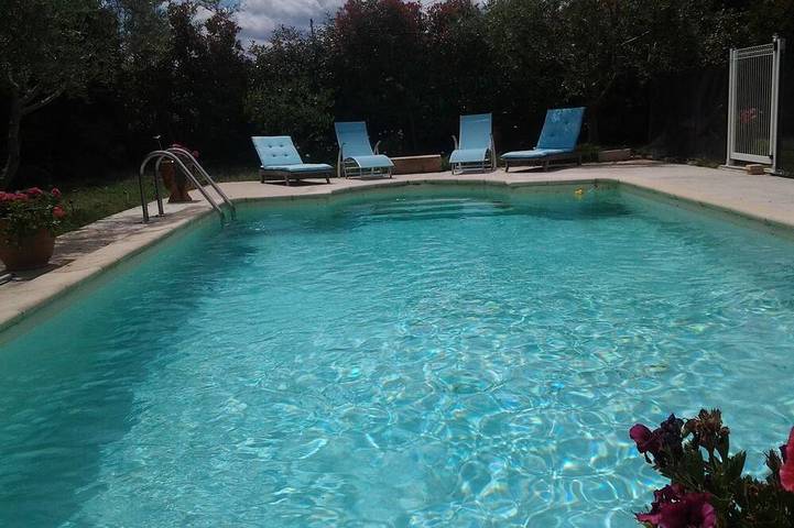 Villa pour 4 personnes, avec jardin et terrasse