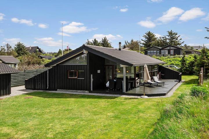 Feriehus for 7 personer, hage og sauna i tillegg til jacuzzi og terrasse - 1