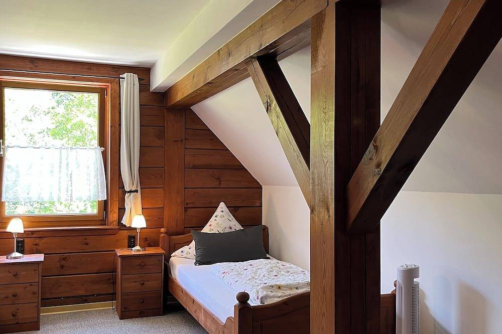 Hotel Waldhaus Lahnstein - Zimmer 4 - Vierbettzimmer in Lahnstein, Mittelrhein