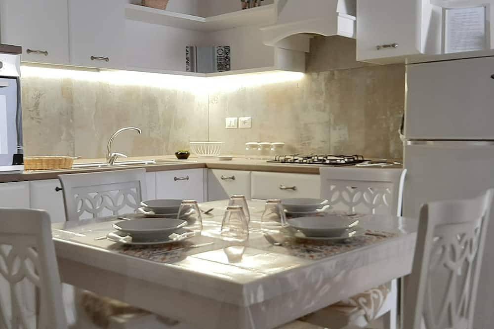 Carlotta House, Comfortable, Cozy, Close To The Sea in Nardò, Nardò (municipality)