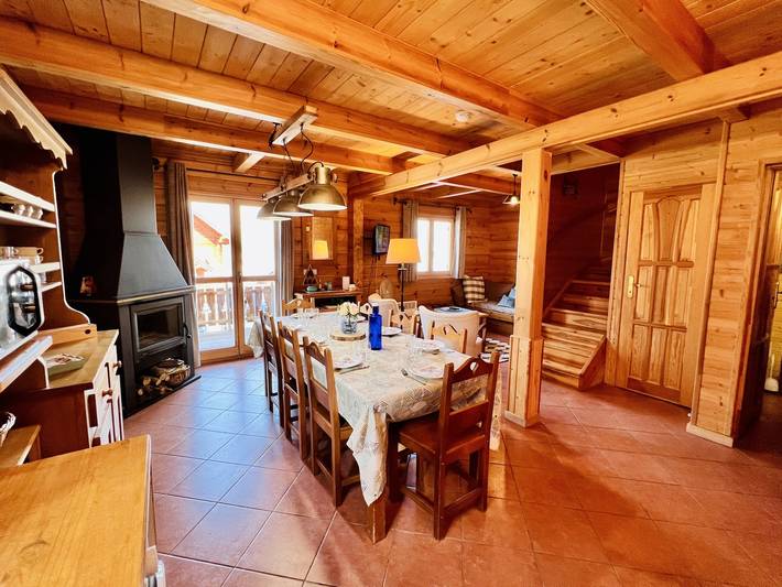Chalet pour 7 personnes, avec balcon et piscine dans La Joue du Loup - 2