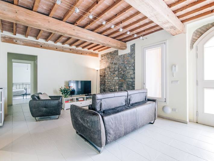 Appartamento intero, Wohnung 'The Lemon' mit Privatparkplatz in Uzzano, Provincia di Pistoia