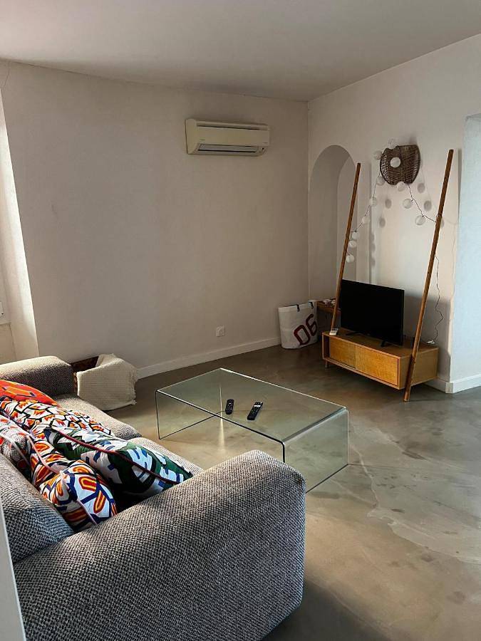 Location de vacances pour 4 personnes dans Office De Tourisme De Bormes Les Mimosas - Le Port - 2